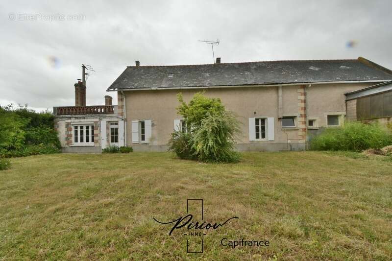 Maison à NUEIL-SUR-LAYON