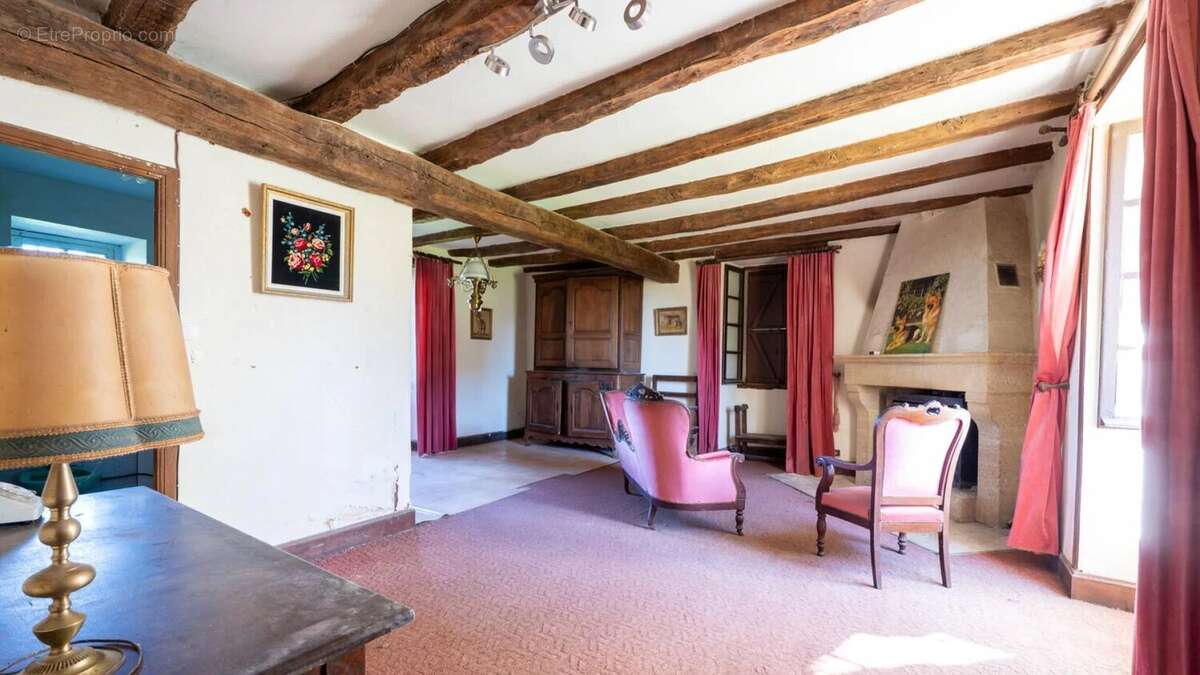 Maison à GOURDON