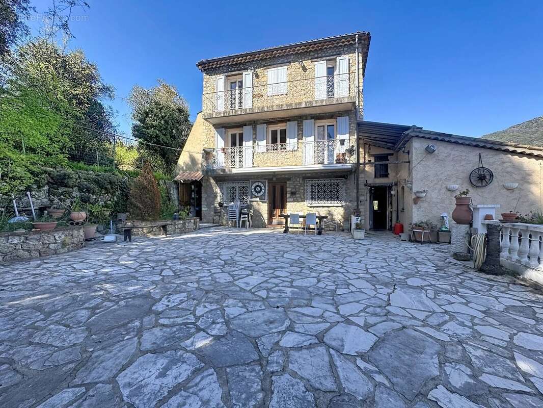 Maison à LE BAR-SUR-LOUP