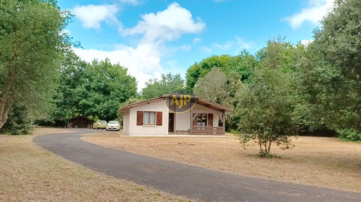 Maison à SAINT-VIVIEN-DE-MEDOC