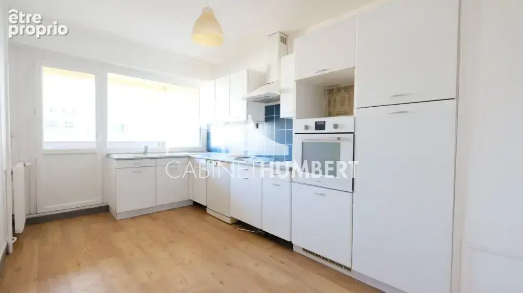 Appartement 91 m² à Saint-Etienne  - photo 4