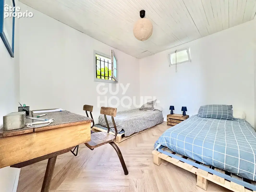 À Arcachon, un appartement rénové à 2 minutes de la plage, avec garage et beaux volumes - photo 18