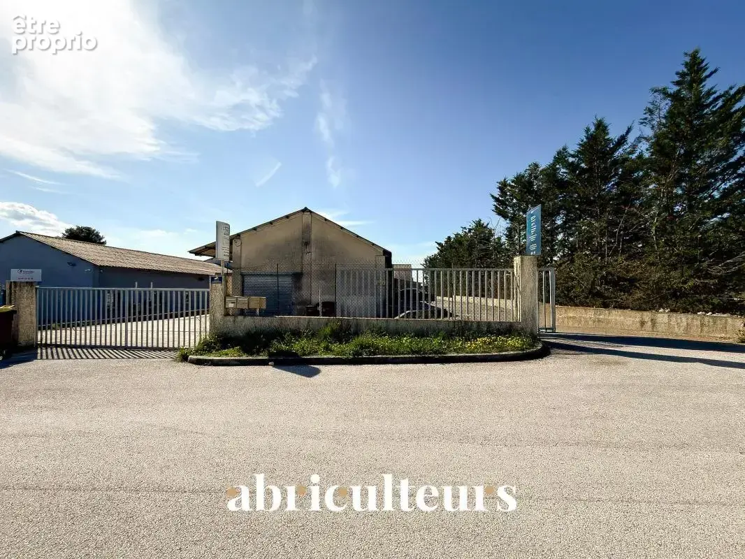 Le Muy - bâtiment commercial et entrepôt à vendre, zone d'activité dynamique proche A8.(83490) - photo 8