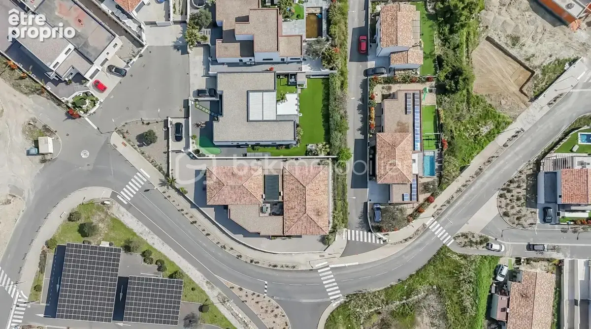 *** superbe villa contemporaine de 247 m² – grand garage de 110 m² – nissan-lez-enserune *** - photo 29