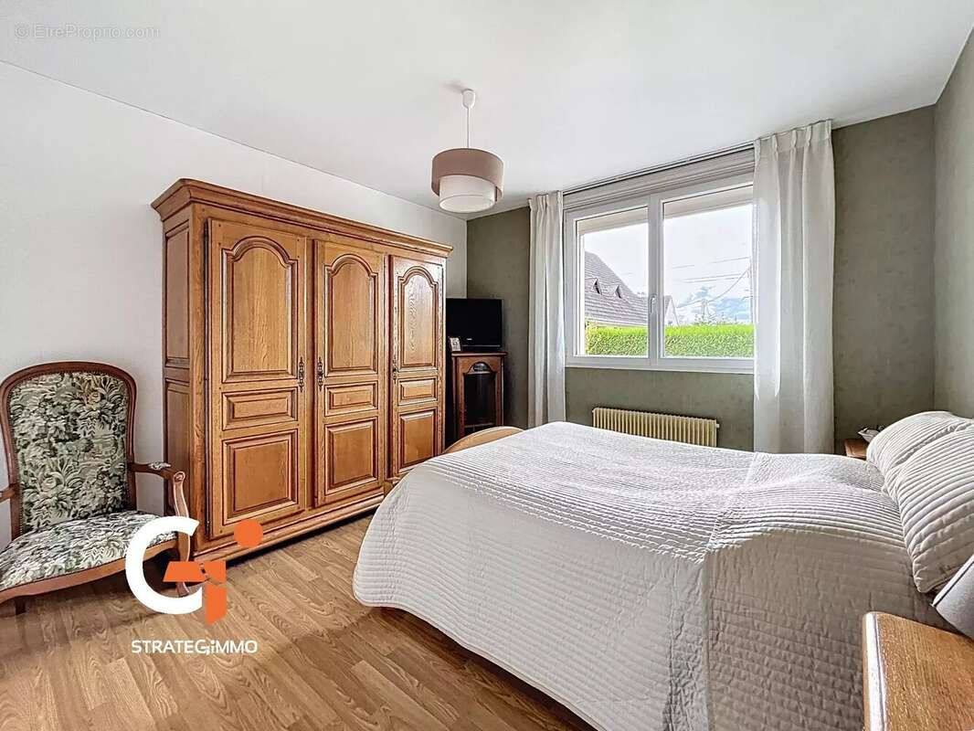 Maison à LE MESNIL-ESNARD