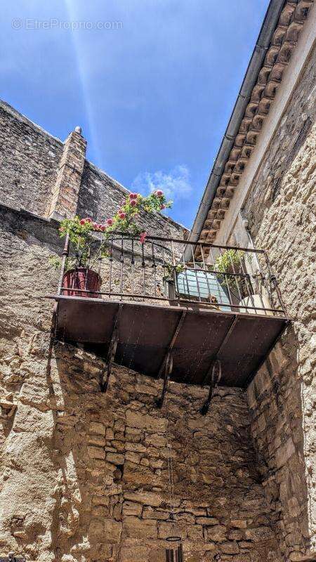 Maison à CUCURON