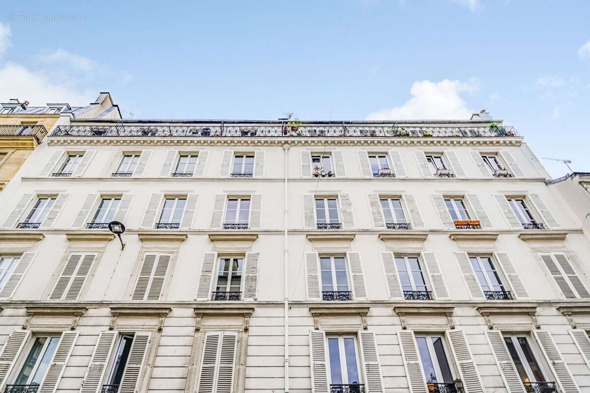 Paris 14ème-Rue Daguerre-76 m2 de charme avec ascenseur,parquet  et cour arborée - photo 12