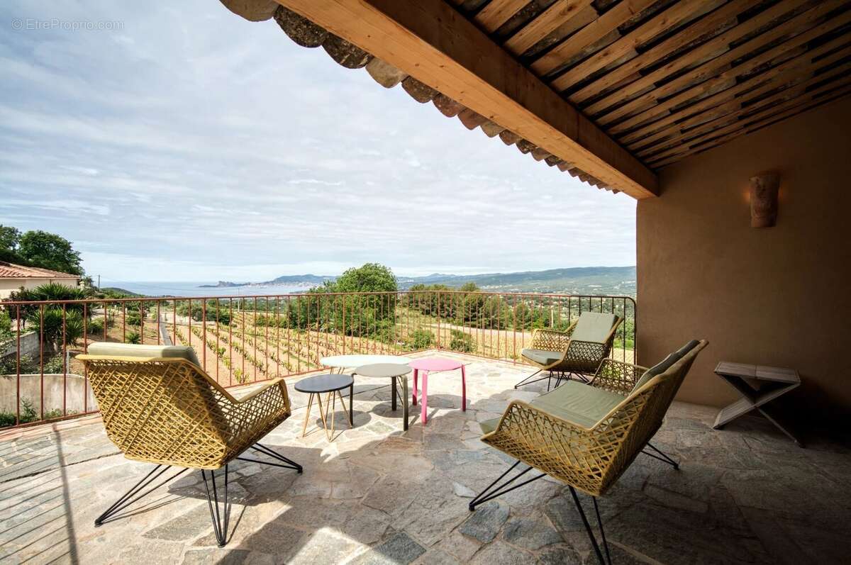 Maison 211 m² à La Cadiere-D'azur  - photo 7