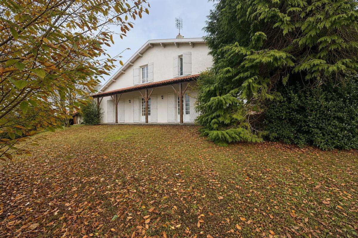 Maison à CUSSAC