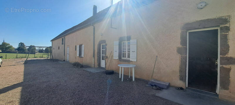 Maison à LES GUERREAUX