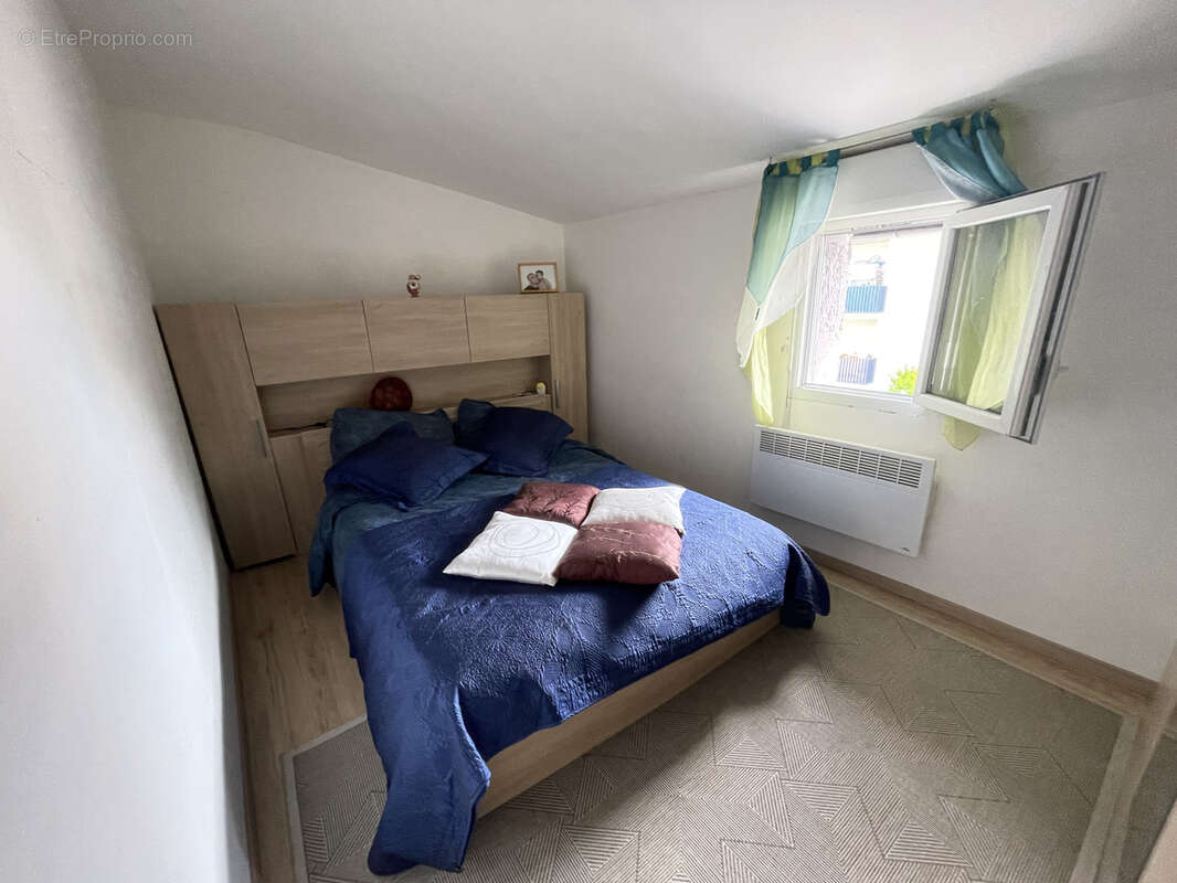 Appartement à LA TOUR-DU-CRIEU