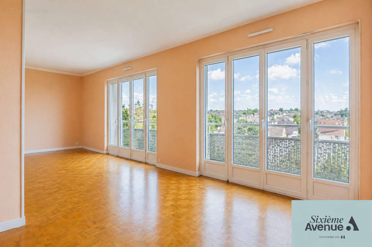 Appartement à CHILLY-MAZARIN