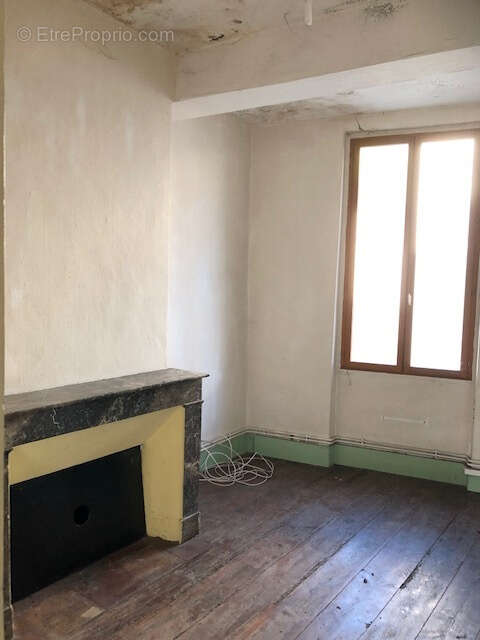 Maison à MEZIN