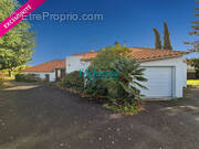 Maison à MONTREVAULT