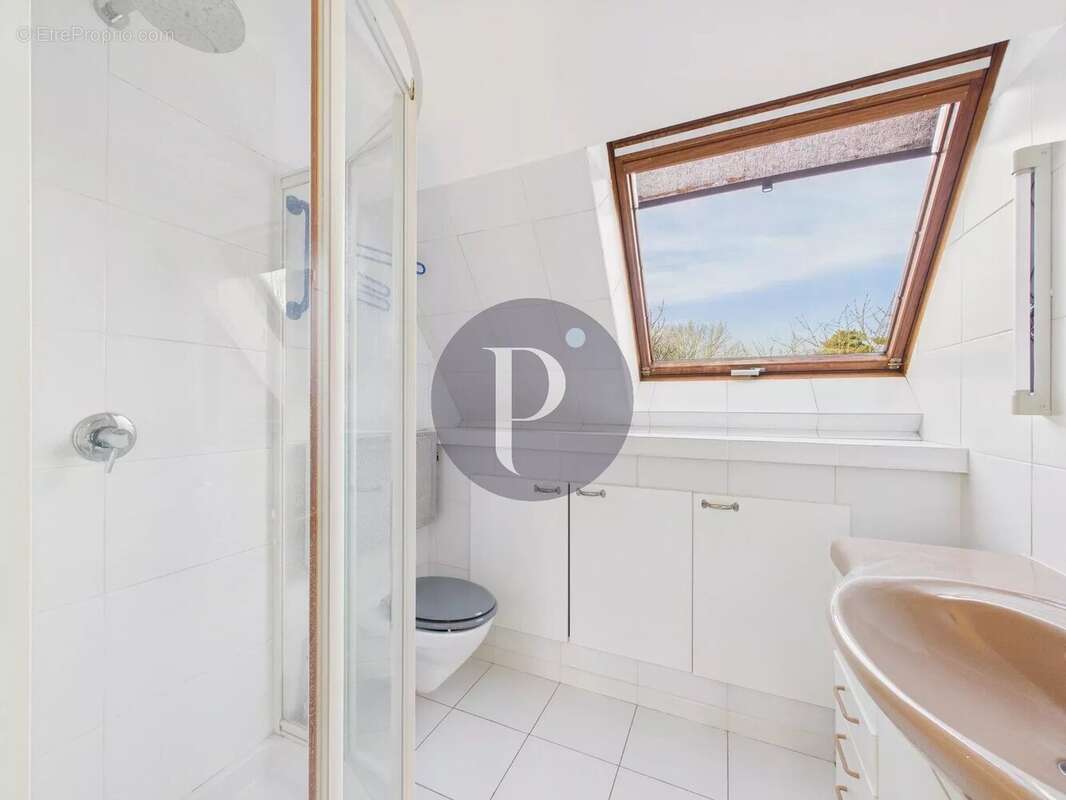 Maison à VERRIERES-LE-BUISSON