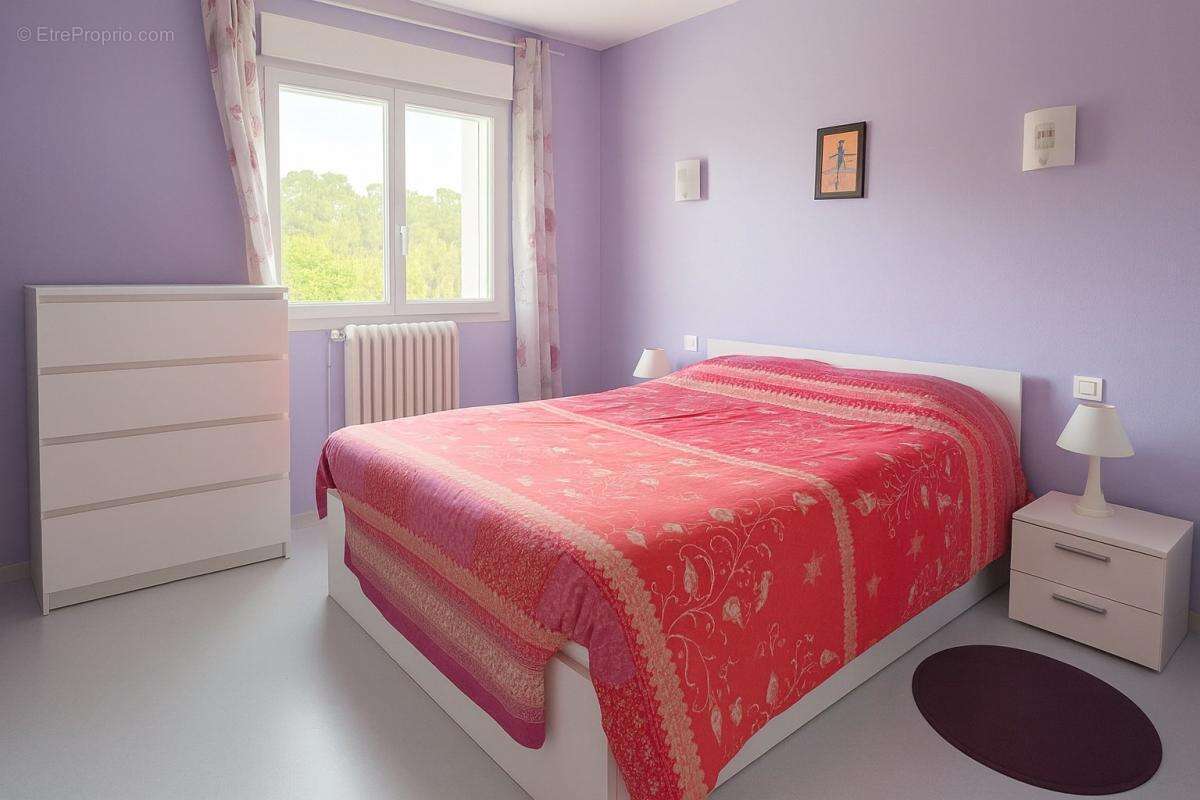 Maison à LA CHAPELLE-GONAGUET