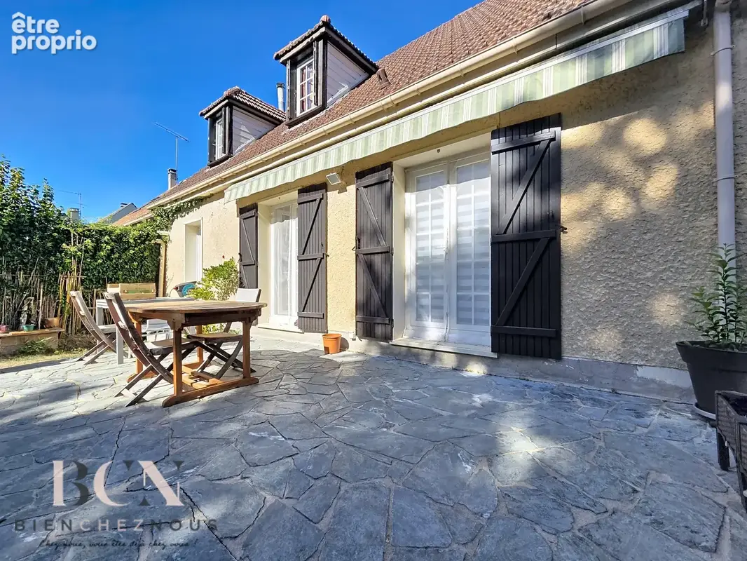 Maison familiale de 142 m2 avec jardin, garage et sous-sol total aménagé - photo 16