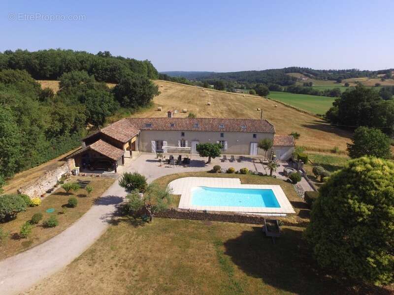 Maison de caractère rénovée dans les Hautes-Pyrénées (65) – Vue imprenable sur les Pyrénées, terrain de 1,7 ha - photo 9