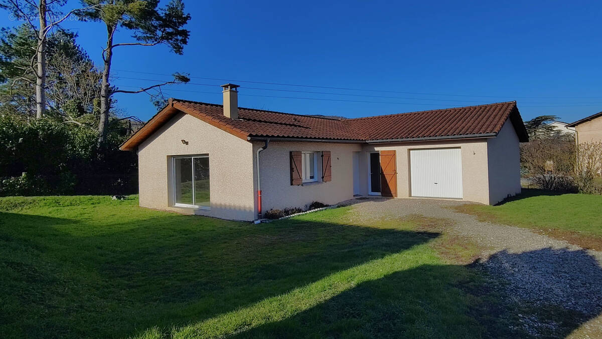 Maison à LUCENAY