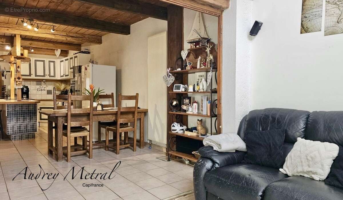 Appartement T4 d'env. 98m2 habitable à vendre à Serrières-en-Chautagne - photo 2