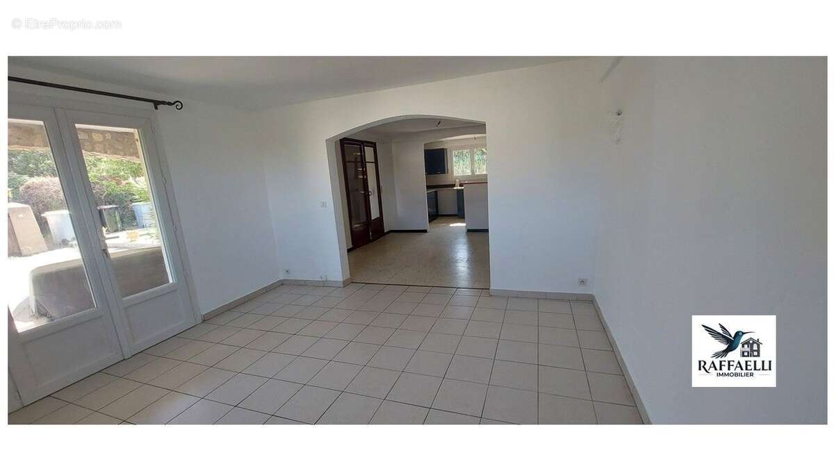 Maison à PUGET-SUR-ARGENS