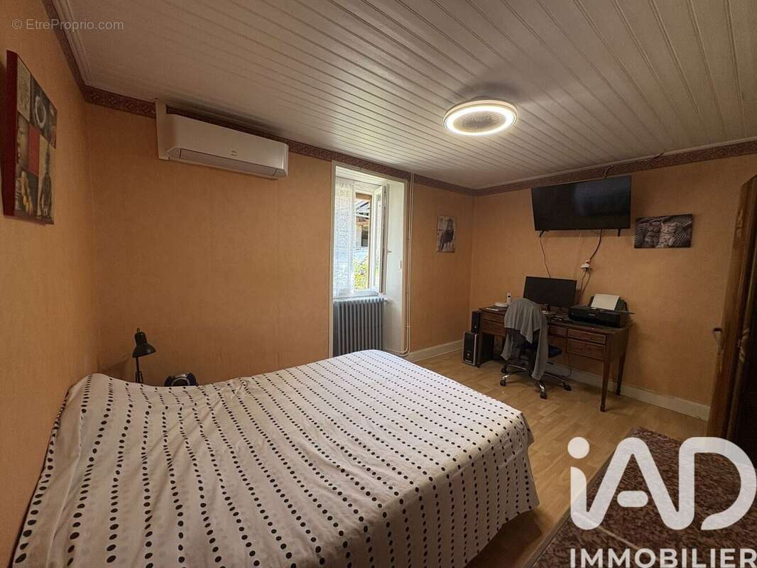 Photo 8 - Maison à LA CHAPELLE-AUBAREIL