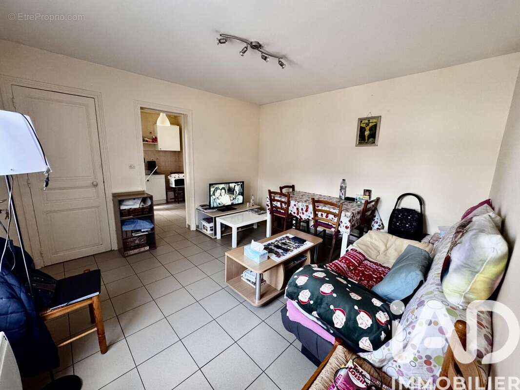 Photo 3 - Appartement à MONTEREAU-FAULT-YONNE