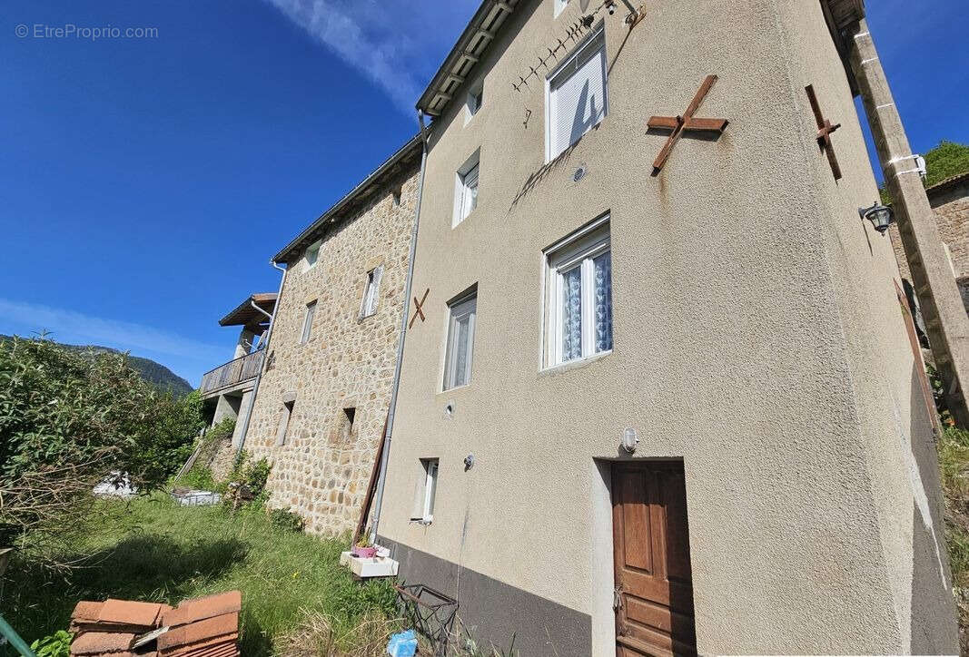 Maison à LE CHAMBON