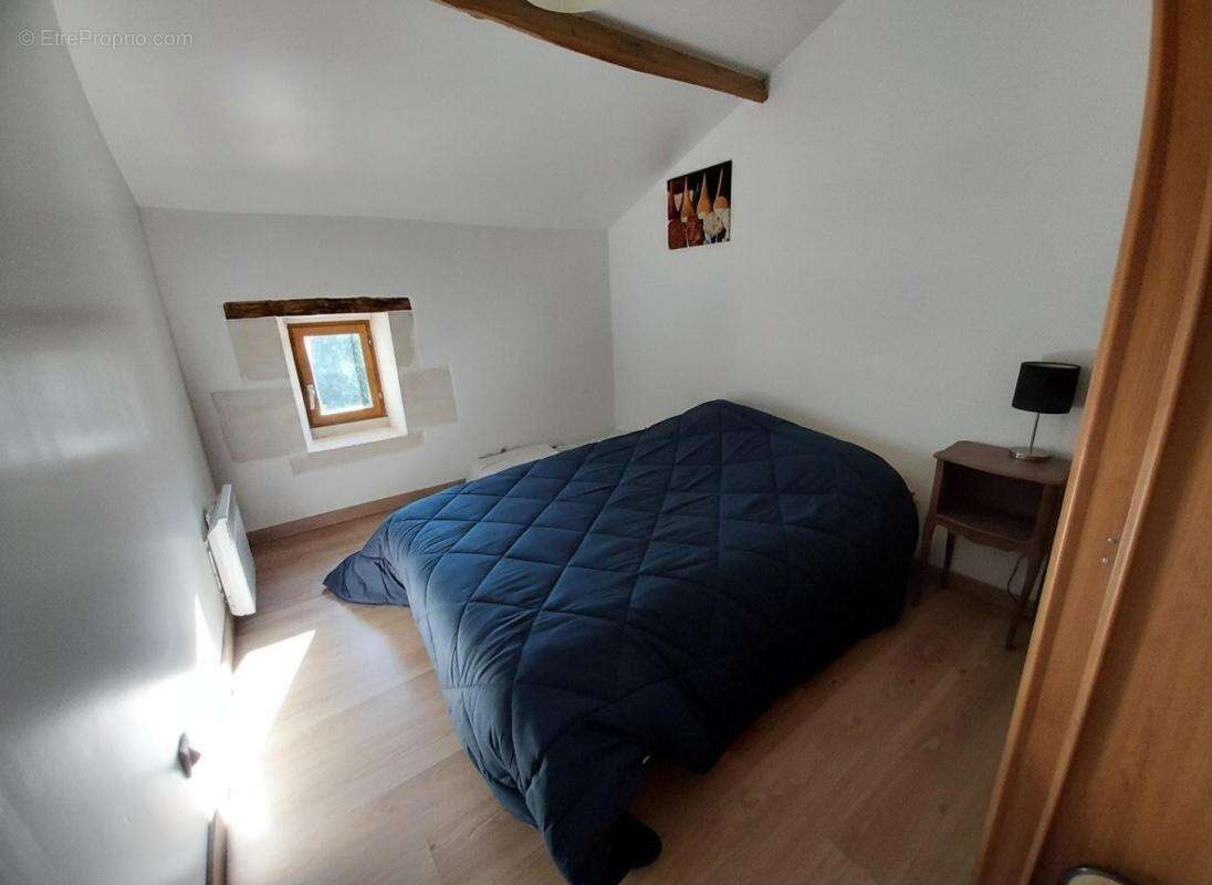 Maison à SAINT-GERMAIN-DE-LUSIGNAN