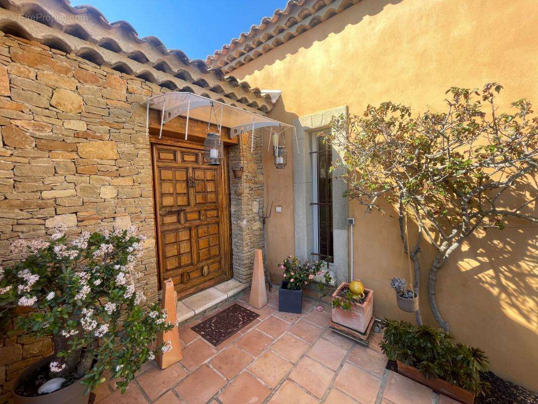 Maison à LA CADIERE-D&#039;AZUR