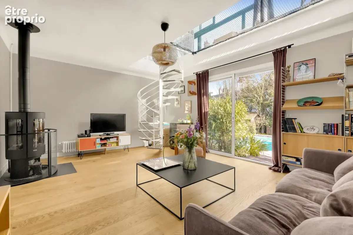 Maison familiale avec jardin et piscine - photo 2
