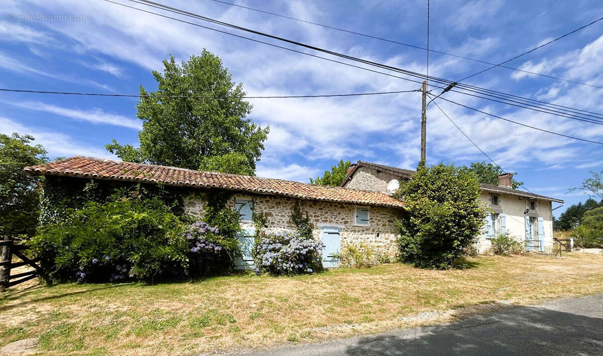 Maison à MAISONNAIS-SUR-TARDOIRE