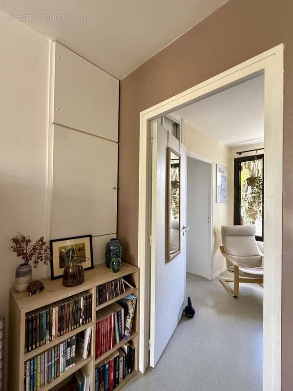 Appartement T2, 48,2 m2, place de stationnement privative - Pessac-Centre - photo 9
