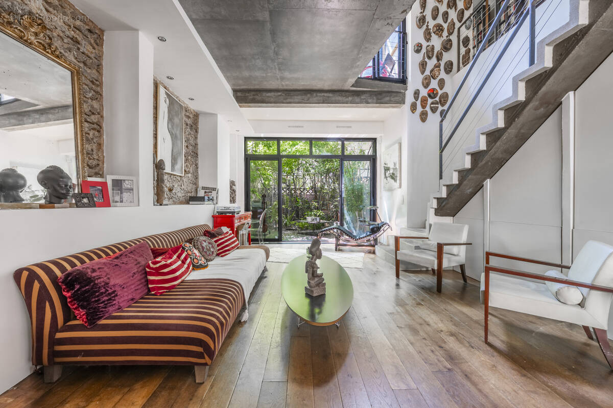 Maison à LEVALLOIS-PERRET