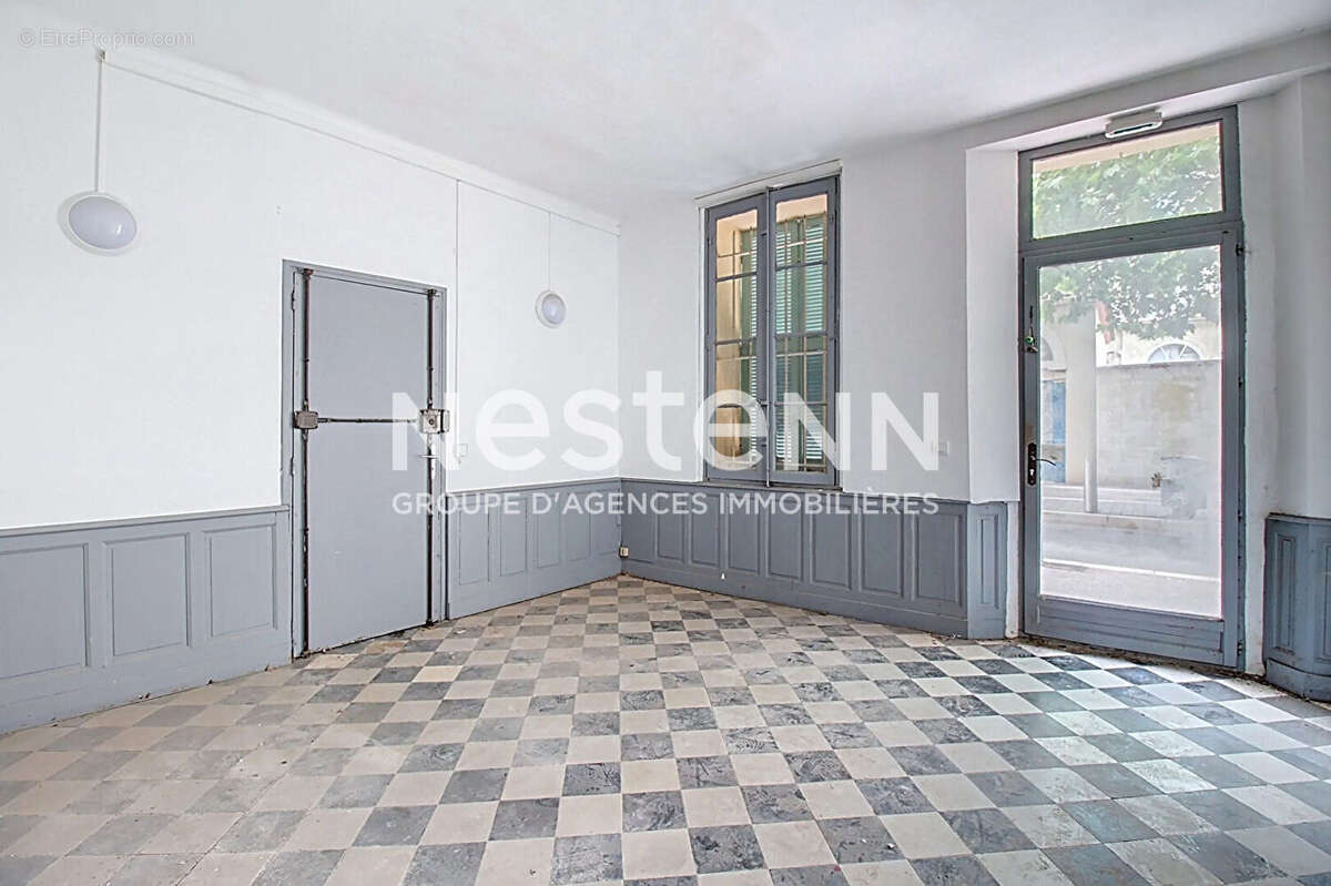 Commerce à DRAGUIGNAN