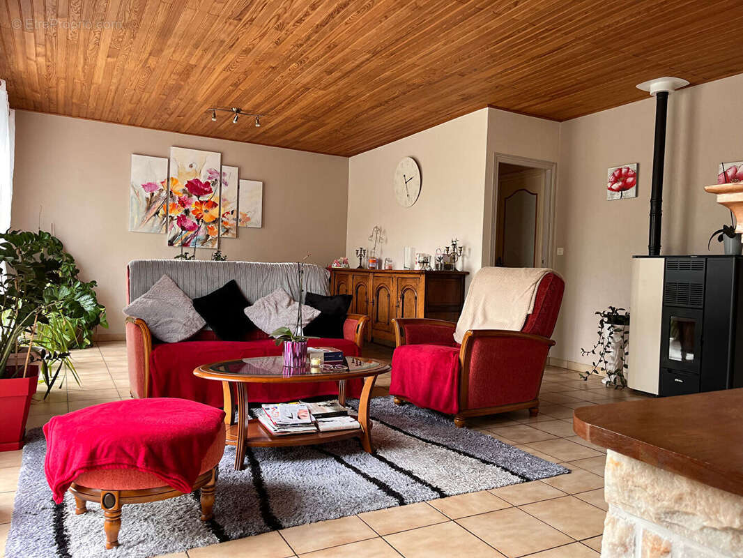 Maison à LE PERRIER