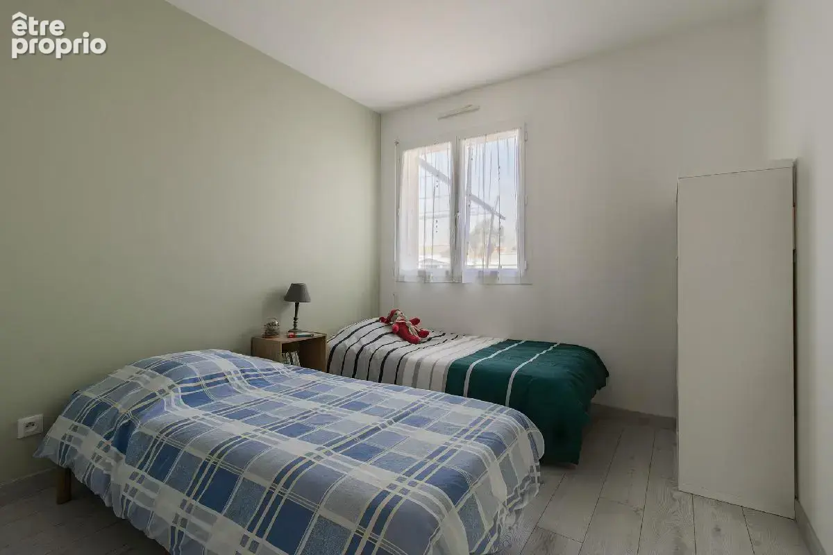 Posez vos valises, Maison impeccable de plain-pied de 85 m², 3 chambres sur parcelle boisée de 667 m² - photo 7