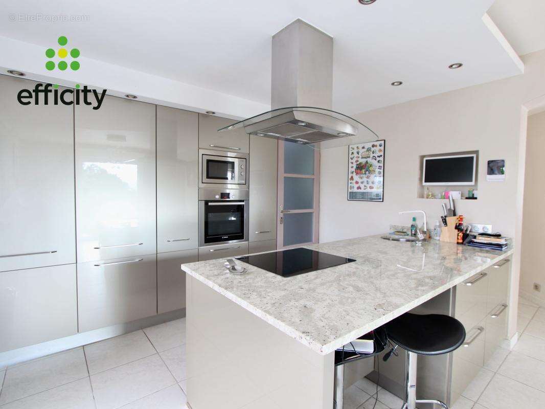 Maison à SAINT-MATHIEU-DE-TREVIERS