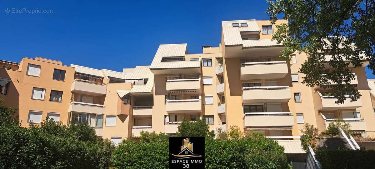 Appartement à ECHIROLLES