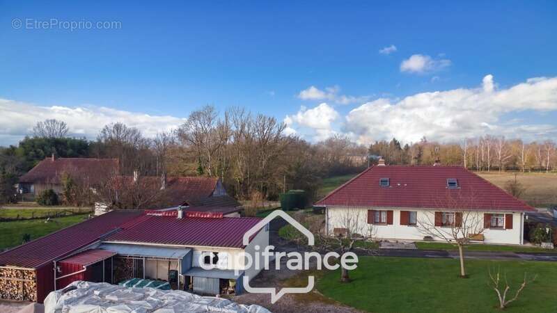 Maison à PIERRE-DE-BRESSE