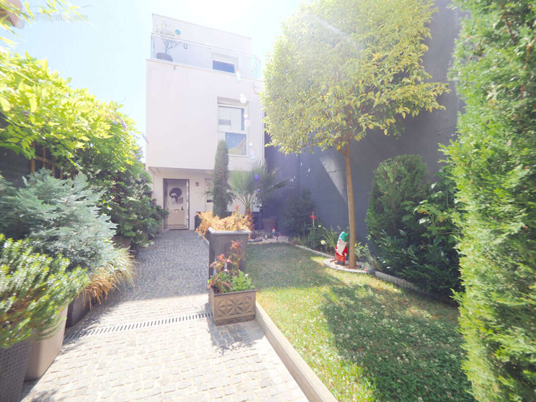 Maison à ROMAINVILLE