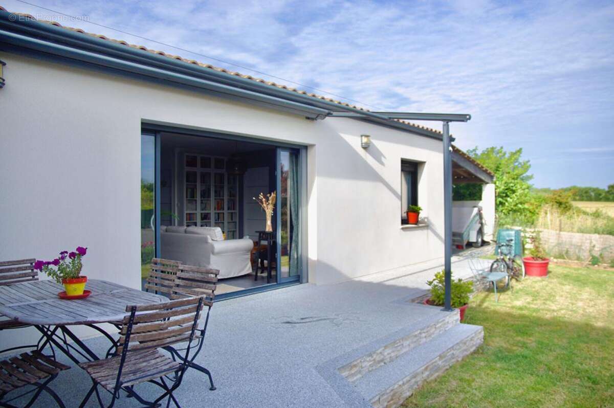 Maison à SAINT-VIVIEN