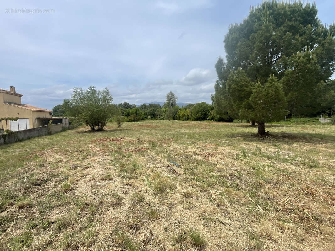 Terrain à GIGNAC