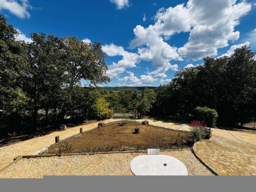 Maison à GOUDARGUES