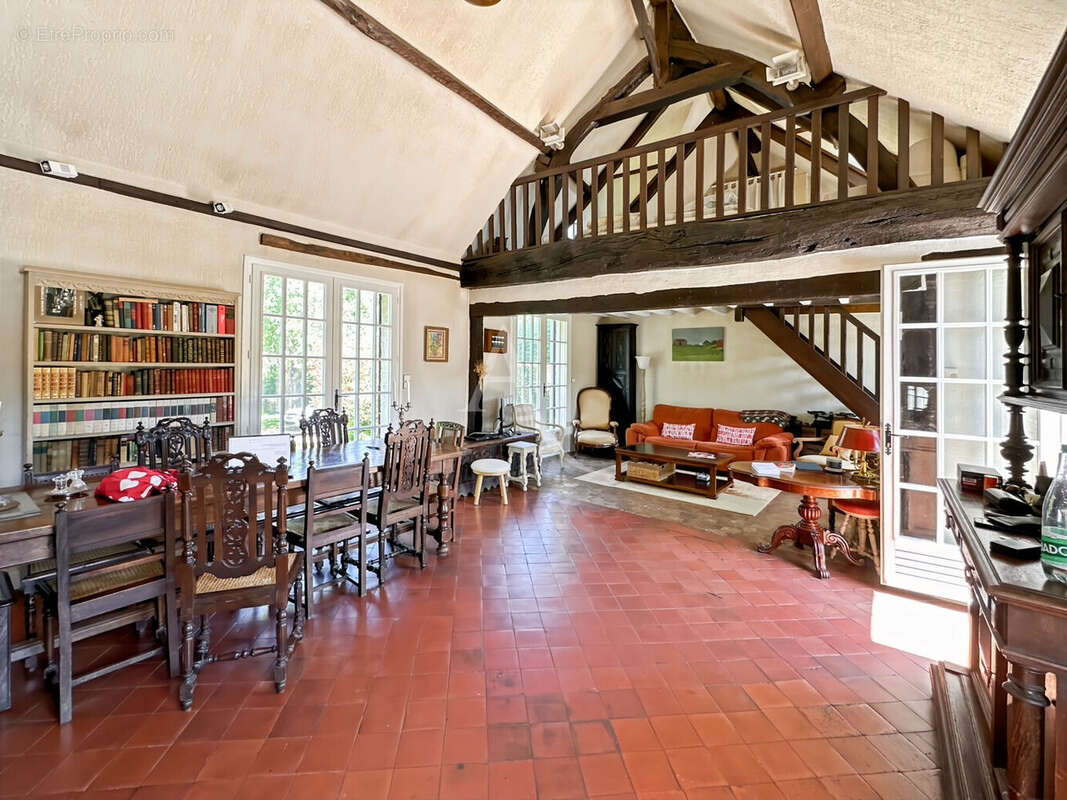 Maison à ETREPAGNY