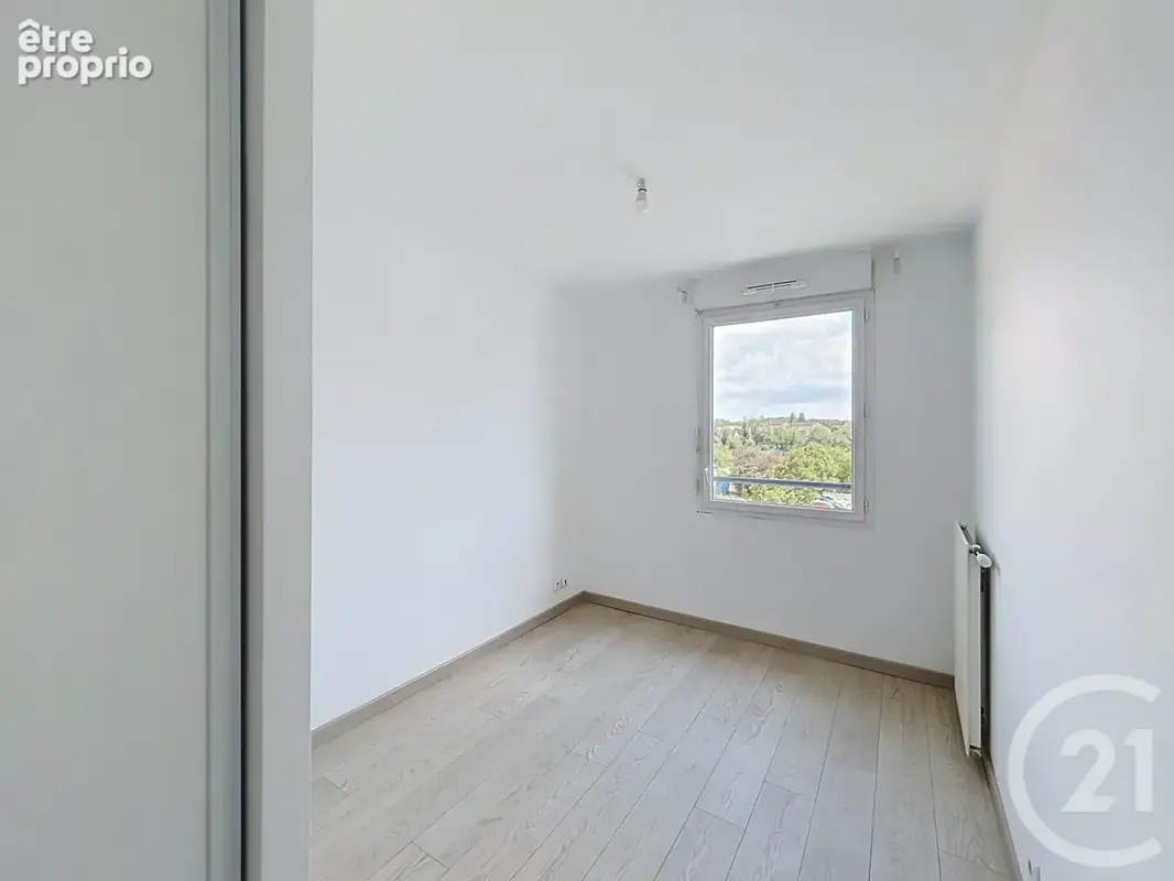 Appartement 57 m² à Savigny-Le-Temple  - photo 7