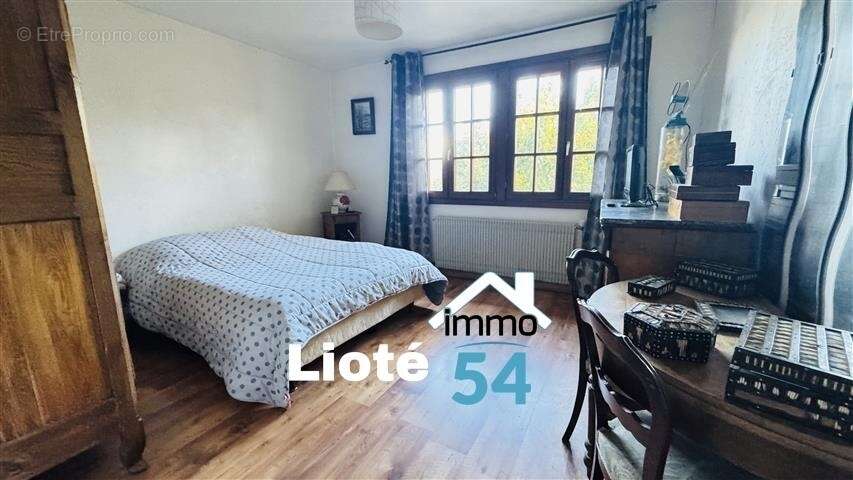 Maison à CHARMES