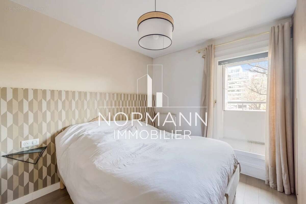 Appartement à LEVALLOIS-PERRET