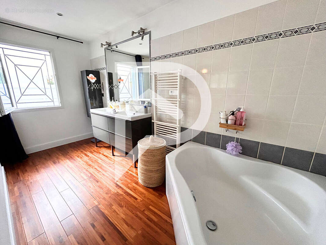 Maison à AIGUES-MORTES