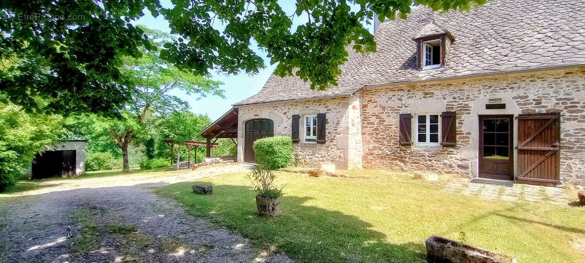 Maison de pays Saint Martial Entraygues 4 pièce(s) 116 m2 - photo 15